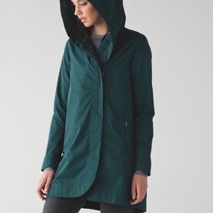 Lululemon Savasana Waterproof Jacket in Teal